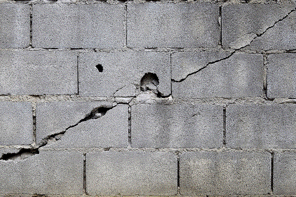 Foundation crack repair services, addressing structural issues in Pasadena and Severna Park, MD.<br />
