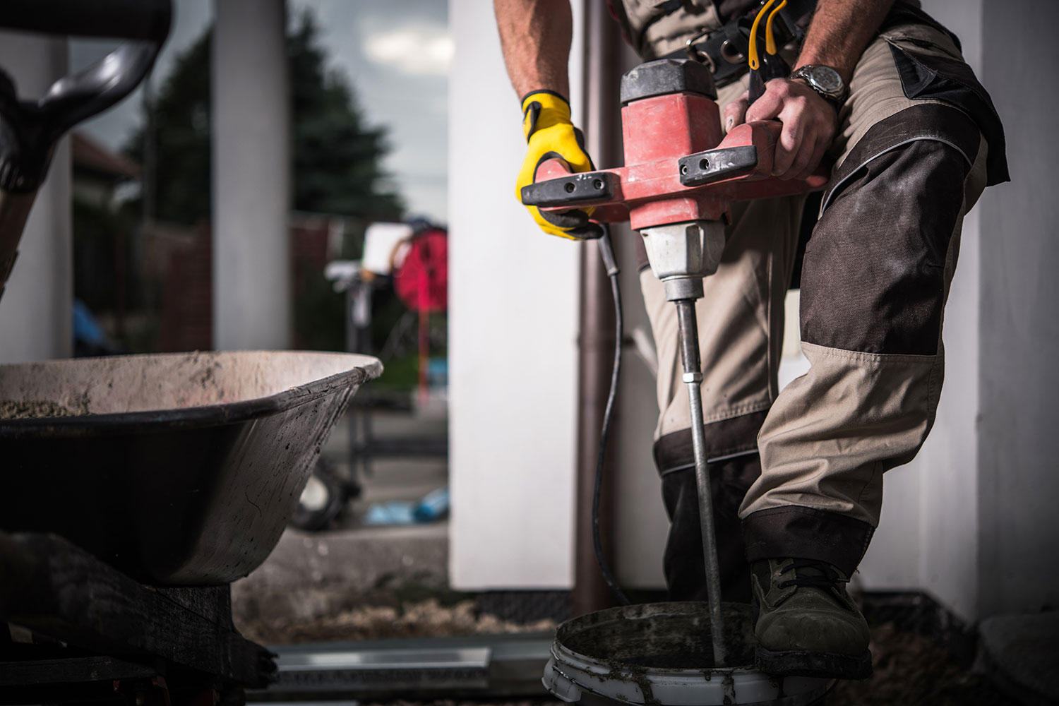 contractor with mixer